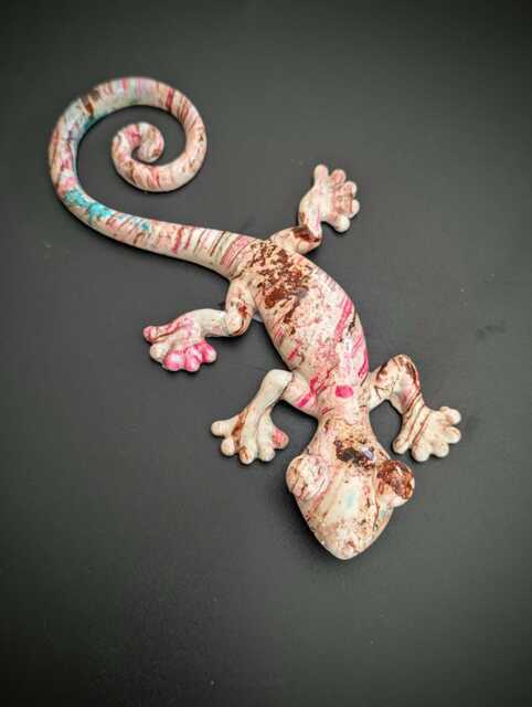 Wall Art Gecko Lizard - Dotting Style -Handmade Jesmonite Lizard Ornament-Garden Or Home Wall Decoration - image 1