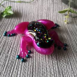 Frog Ornament, Gift, Amphibian Statue, Alternative Home Decor, Unusual Decoration, Figurine, Pink Frog, Toad Ornament - thumbnail 1