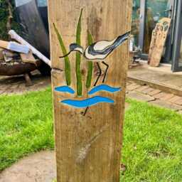 Avocet Bird Garden Sculpture - Personalised Reclaimed Wood & Stained Glass Art - thumbnail 4