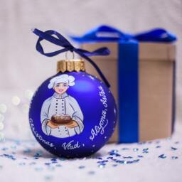 Personalized My Mom Best Chef Ornament, Baking Hand Painted Custom Gift, Glass Christmas Ornament Bauble, Free Gift Box - thumbnail 2