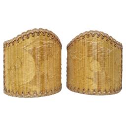 Pair Of Clip-On Shield Shades Gold Silk Damask Rubelli Fabric Ruzante Pattern Mini Lampshade - Made in Italy - thumbnail 3
