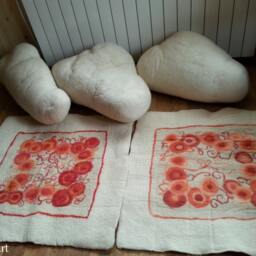 Handmade Felted Wool Carpet - Sale Red Rose Floral Art, Cream White Square Rug - thumbnail 4