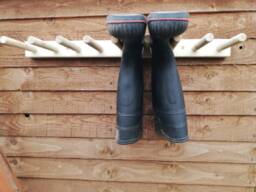 Welly Wellington Wellies Wooden Rack/Boots Holder Wall Mounted Sizes Available To Hold 1 - 12Pairs - thumbnail 1