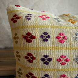 Vintage Handwoven Kilim Cushion Cover - Cream & Yellow Floral Motifs - thumbnail 3