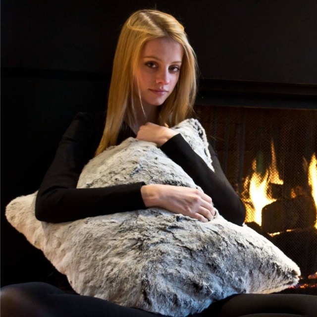 Tissavel Faux Fur Pillowcase in Snowball