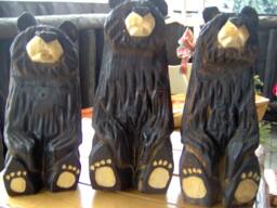 Chainsaw Carved Wood Sitting Bear - thumbnail 1