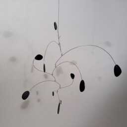 Re-Mo Small Modern Art Home Decor Retro Baby Mobile Hanging Sculpture Retro Funk - thumbnail 3