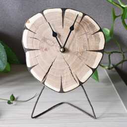 Wooden Desk Clock 8 - thumbnail 2