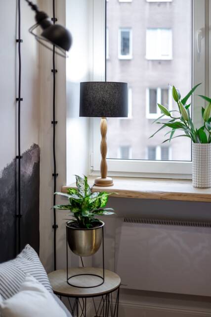 Hand Turned Oak Table Lamp/ Wooden Lamp - image 1