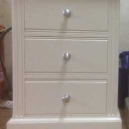 Bedside Cabinet 3 Drawers - Fluted Style - thumbnail 2