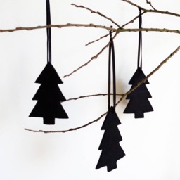 Fir Tree - Christmas Ornaments // Scandinavian & Nordic Style Black & White Natural Decorations - Handmade - thumbnail 2