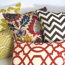 Iman - Sultana Lattice Red Imperial Trellis Decorative Pillow Cushion Cover Accent Velvet Flocked - thumbnail 2