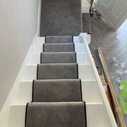 Grey Stair Runner With Black Whipped Edge - thumbnail 3