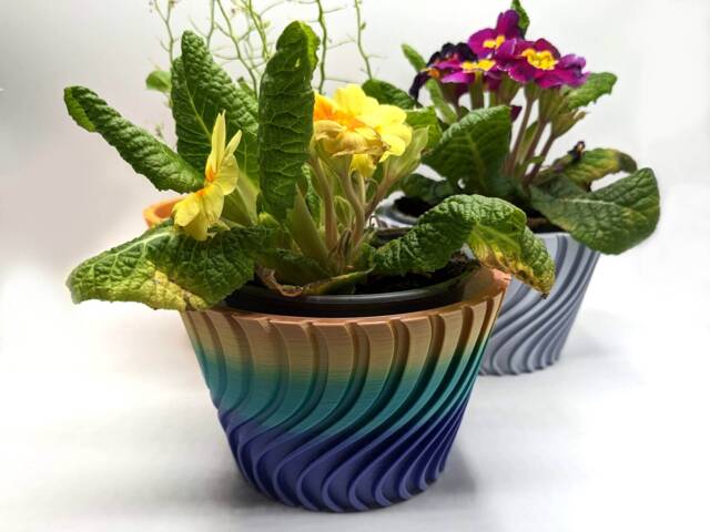 Modern Twisted Plant Pot, Multicoloured Geometric Planter, 3D Printed - image 1
