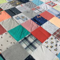 Memory Quilt, Baby Clothes Deposit, Remembrance Bereavement Gift, Keepsake Memorial Blanket, Custom T Shirt - thumbnail 3