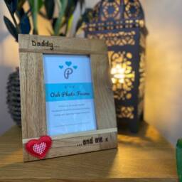 "Daddy & Me Oak Photo Frame - Mummy/Auntie Uncle Grandparents & Father's Day Gift Solid Wood 6x4"" Or 7x5" - thumbnail 2