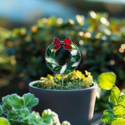 Real Stained Glass Mistletoe Wreath Plant Stake, Holiday Garden Suncatcher, Handmade Christmas Gift For Lovers - thumbnail 2