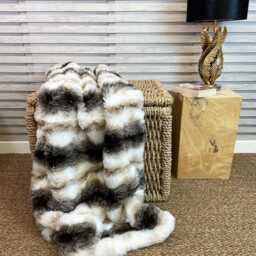Italian Wolf Striped Faux Fur Throw - Double-Sided Luxury Blanket - thumbnail 4