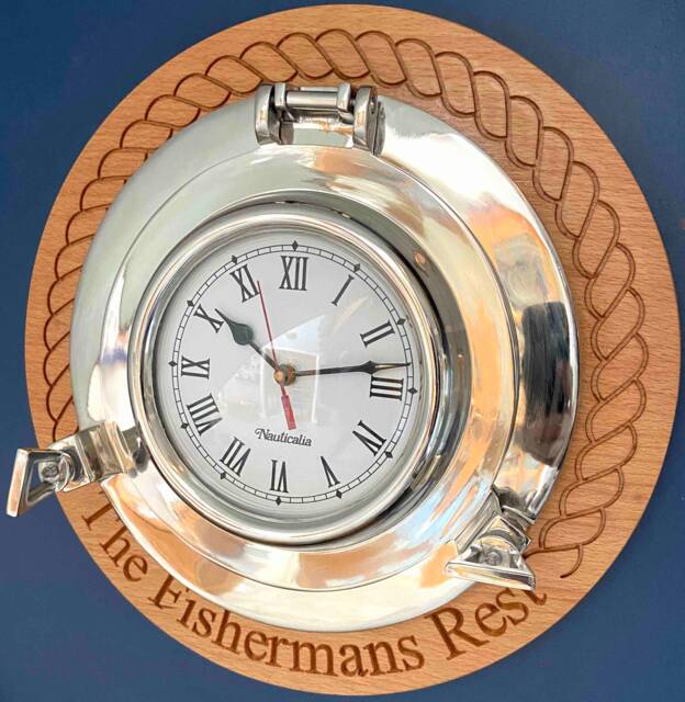 Large Mounted Cast Aluminium Nauticalia Porthole Clock - image 1
