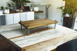"24"" Cids Monitor Stand Pine 1"