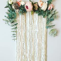 Peony Floral Wall Hanging, Neutral Yarn, Modern Flower Decor - thumbnail 2
