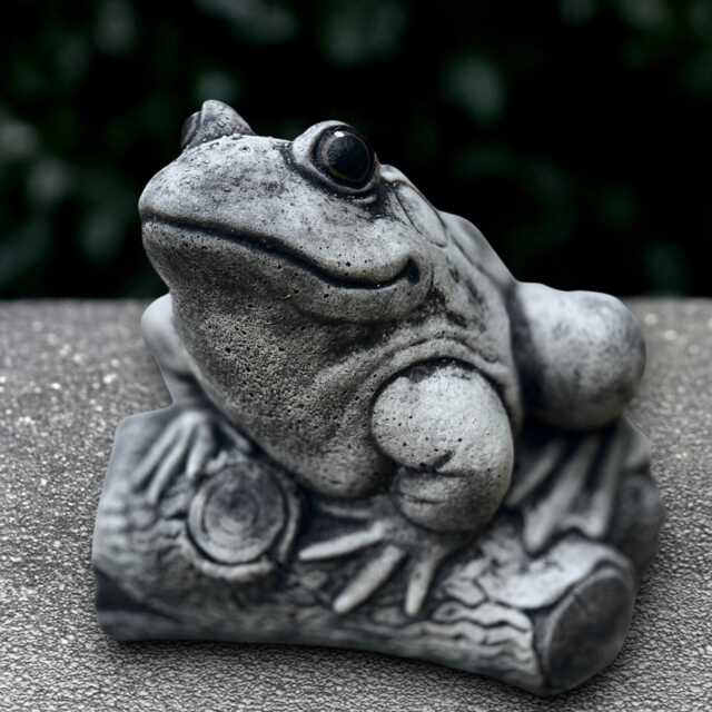 Stone Frog Sculpture Concrete Animal Statue Outdoor Pool Figurine Frog Lover Gift Handmade Ornament Front Door Decoration Yard Art - image 1