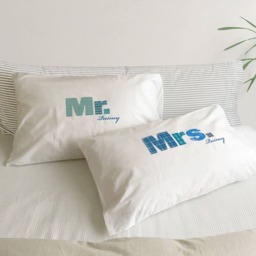 Mr. & Mrs. Pillowcase Set For Couples in Black - thumbnail 3