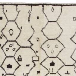 Hand Knotted Beni Ourain Rug White Wool Moroccan Rug With Brown Geometric Patterns - thumbnail 3