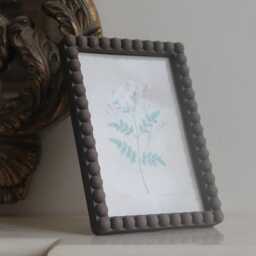 Bobbin Photo Frame Freestanding Or Wall Mount, Easy-Change Magnetic Front, 5 X 7 With 6 4 Mount - thumbnail 3