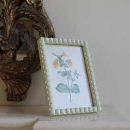 Bobbin Photo Frame Freestanding Or Wall Mount, Easy-Change Magnetic Front, 5 X 7 With 6 4 Mount - thumbnail 2