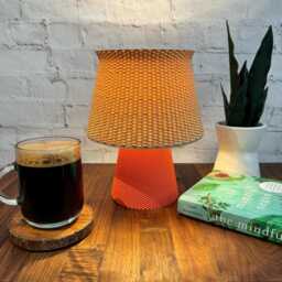 Weave Patterned Table Lamp - Various Colours Scandinavian & Mid-Century Design Eco-Friendly 3D-Printed Home Lighting - thumbnail 1