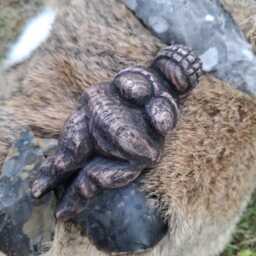 Hand Carved Ash Wood Venus Of Willendorf Pagan Sculpture Paleolithic Fertility Gaia Goddess - thumbnail 3