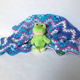 Blue Pink Purple & White Zig Zag Ripple Baby Blanket - thumbnail 3