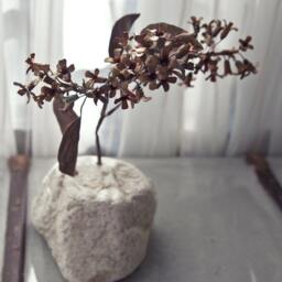 ??etal Flower - Forged Copper Lilac On River Stone. Sculpture By Thesteelstylethings, 7 Anniversary Gift - thumbnail 4