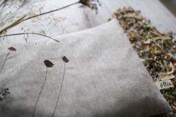 Herbal Pillows, Pine Shavings, Herbal Health Meditation Calming Sleep-Promoting Sleeping Pillows