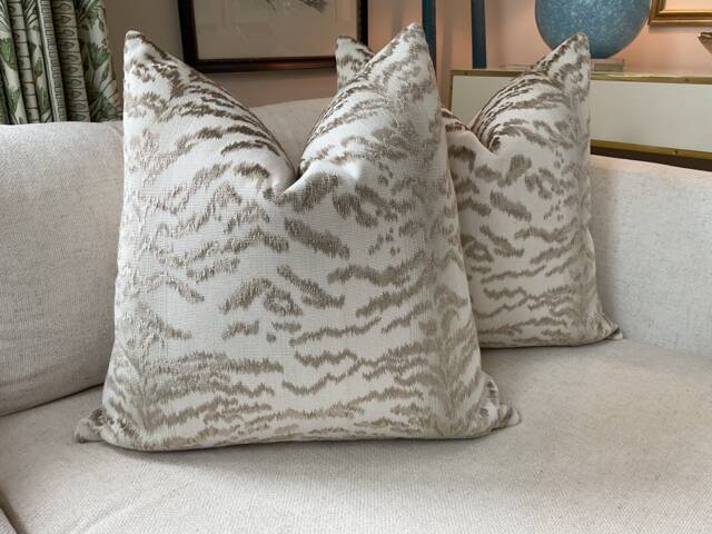 "Cowtan & Tout Pillow Cover ""Rajah" - image 1