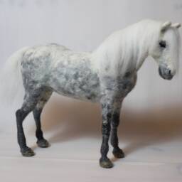 Needle Felted Horse Sculpture Custom Pet Portrait, Wool Stallion - thumbnail 2