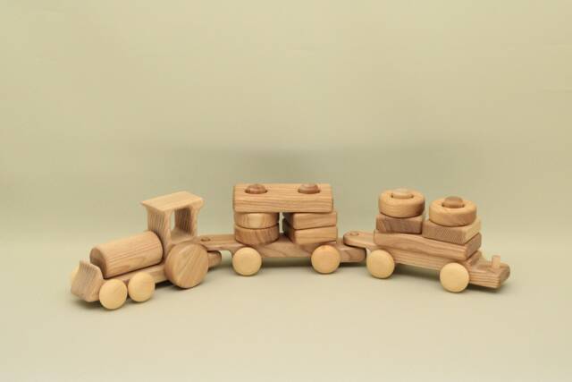 Exclusive Handmade Wooden Stacking Train Montessori Education Vehicle Toy With 17 Blocks - image 1