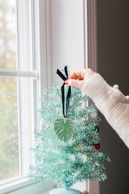 Plant Ornament Wooden - Monstera Deliciosa Birthday Decoration Christmas Gift For Her Cold Weather Accessories - image 1
