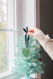 Plant Ornament Wooden - Monstera Deliciosa Birthday Decoration Christmas Gift For Her Cold Weather Accessories - thumbnail 1