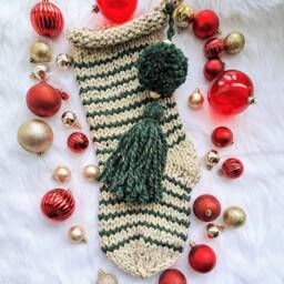 Hand Knit Christmas Stocking Scandinavian Holiday Decor - thumbnail 2