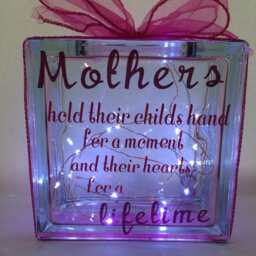 Mums Hold Their Children Quote Gift, Mum Glass Light Block, Night Light, Mothers Day Up Mum Gift - thumbnail 3