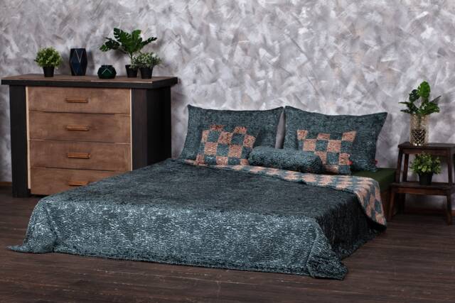 Luxury Marengo & Onyx Faux Fur Bed Set By Tissavel - image 1