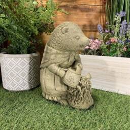 Stone Garden Wind in The Willow Hedgehog Watering Can Concrete Statue Ornament - thumbnail 2