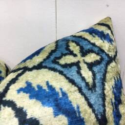 Ikat Silk Pillow Cover - 16x24 - Handwoven Accent Cushion - thumbnail 2