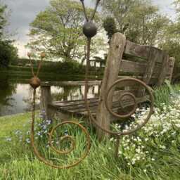 Set Of 2 Metal Garden Hand-Made Rusty Snail Stake Ornaments - thumbnail 3