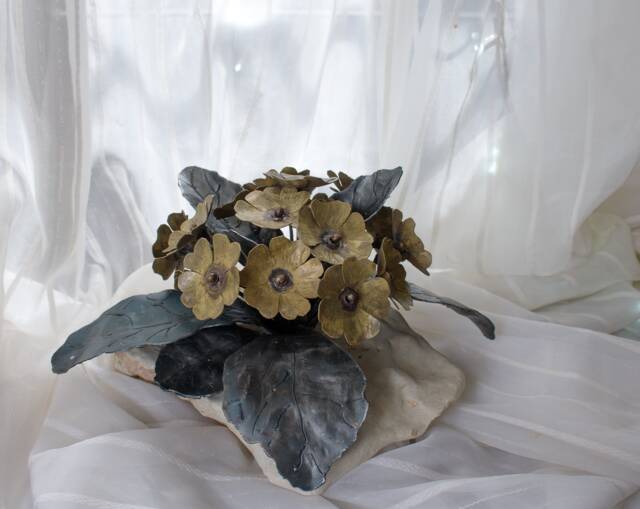 ??etal Flower, Primrose Bouquet, Primula Metal Sculpture - Steel & Brass, By The Steel Style Things - image 1