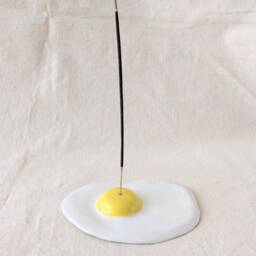 Sunny Side Up - Ceramic Egg Incense Holder - thumbnail 2