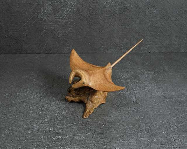 Wooden Manta Ray Sculpture Tropical Marine Decor, 6.3 - image 1