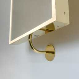Illuminated Vorso??? Wall Attached Swivelling Rectangular Mirror With Polished Brass Frame - thumbnail 3